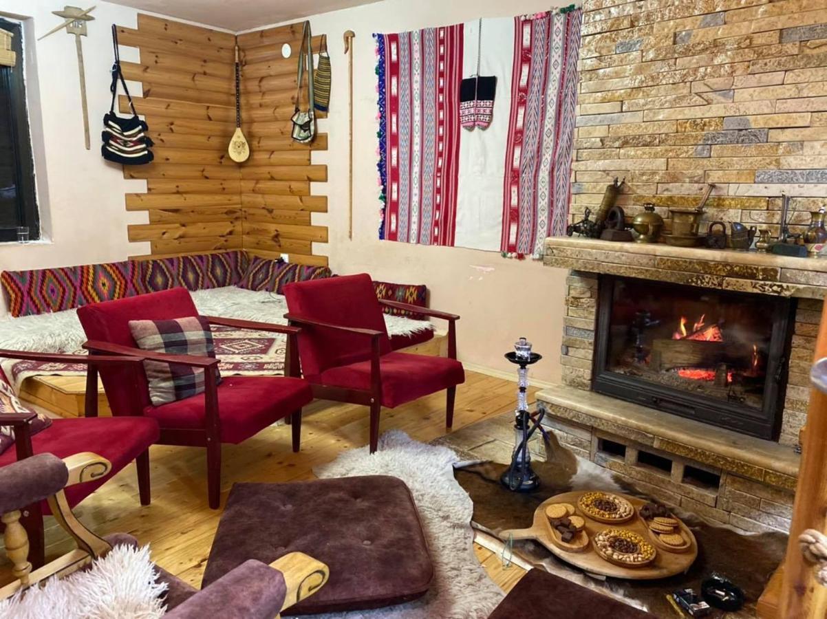 Villa 80 Kodra E Diellit 泰托沃 外观 照片