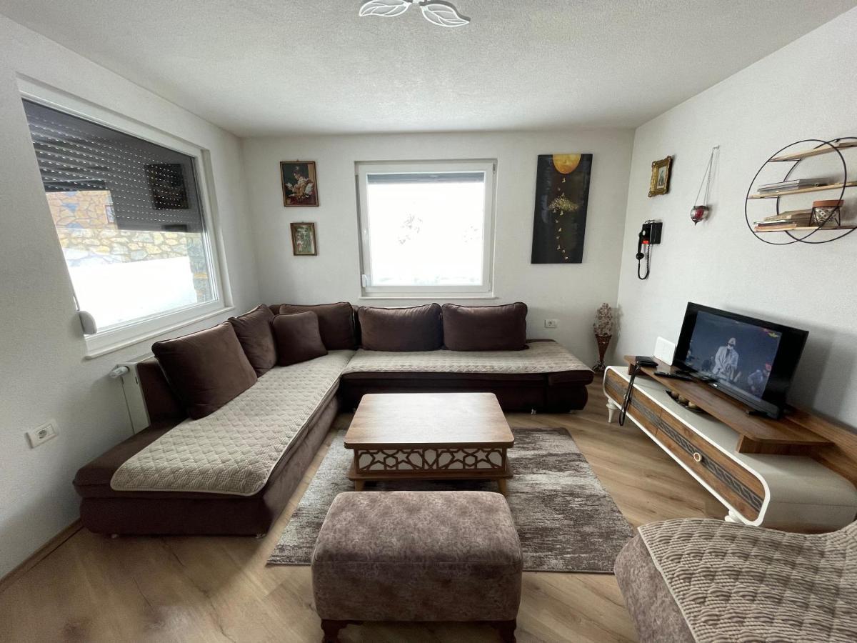 Villa 80 Kodra E Diellit 泰托沃 外观 照片