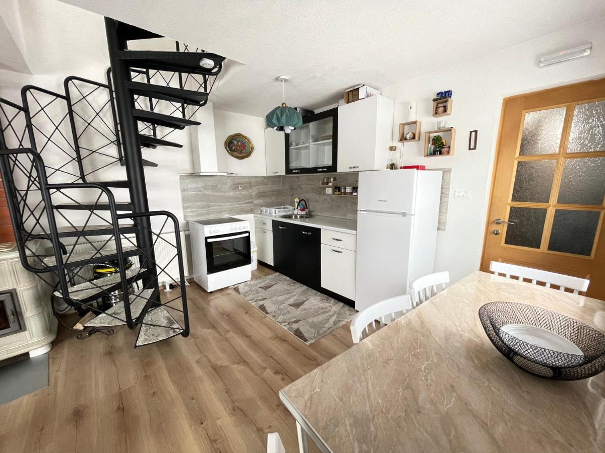 Villa 80 Kodra E Diellit 泰托沃 外观 照片