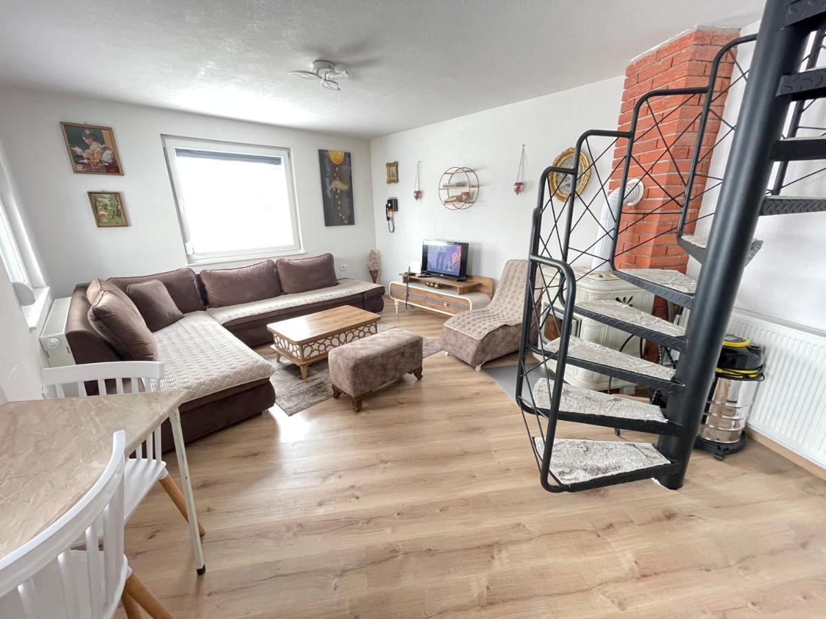 Villa 80 Kodra E Diellit 泰托沃 外观 照片