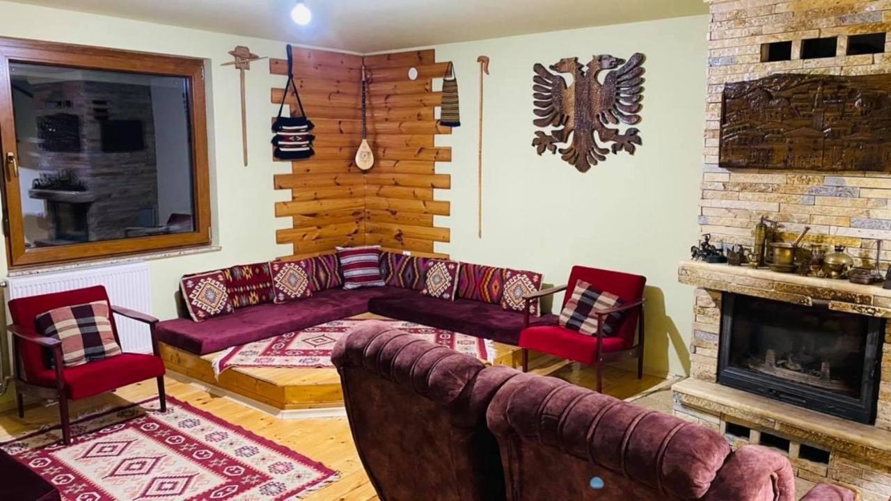 Villa 80 Kodra E Diellit 泰托沃 外观 照片